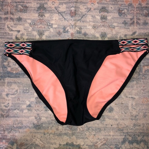 Bikini Set - Picture 4 of 8